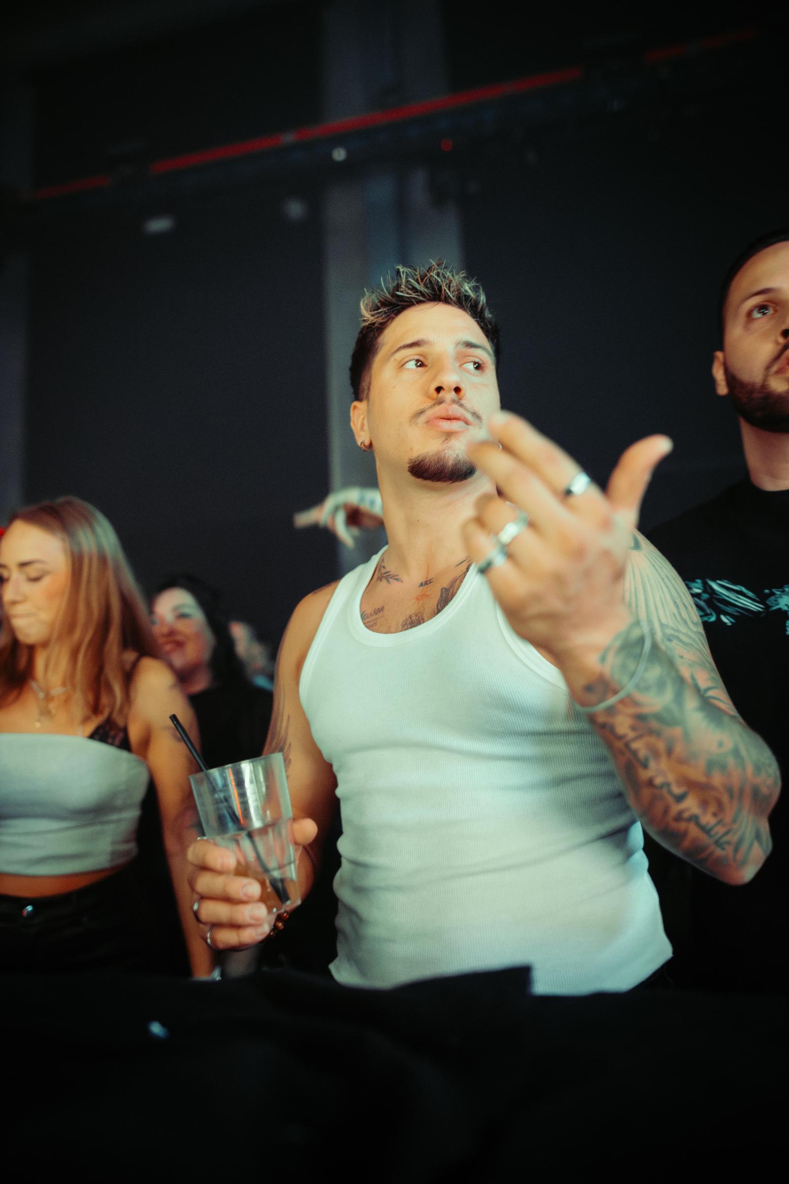 2025-10-11 HEART by Joe Pohl @joeisnotavailable -_W9A5744