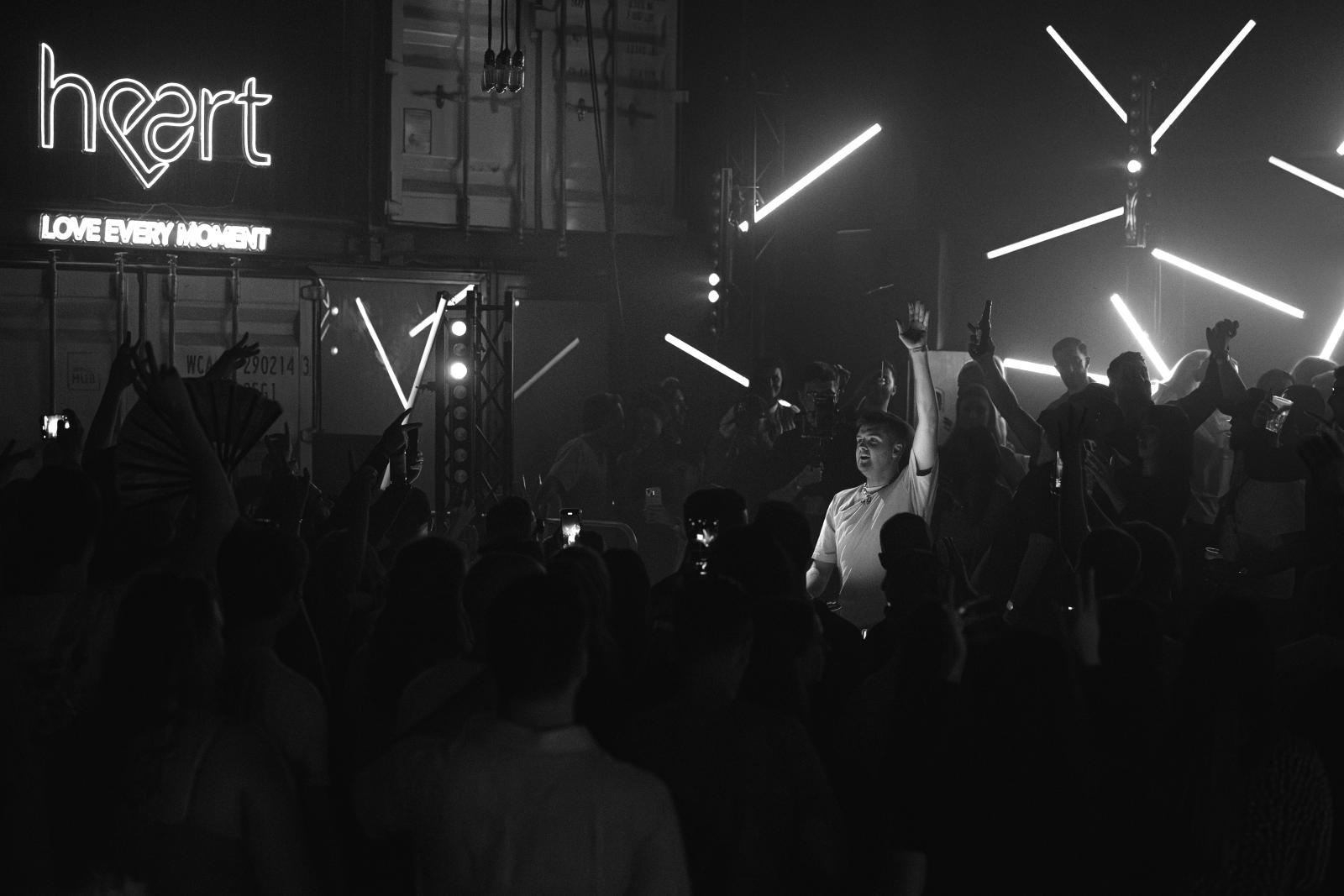 2025-10-11 HEART by Joe Pohl @joeisnotavailable -_W9A5759