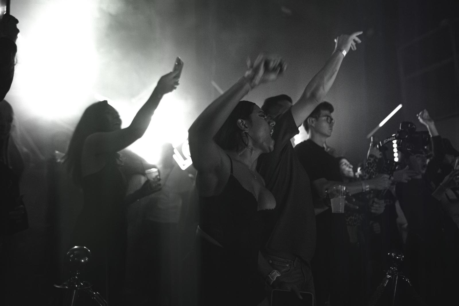 2025-10-11 HEART by Joe Pohl @joeisnotavailable -_W9A6079