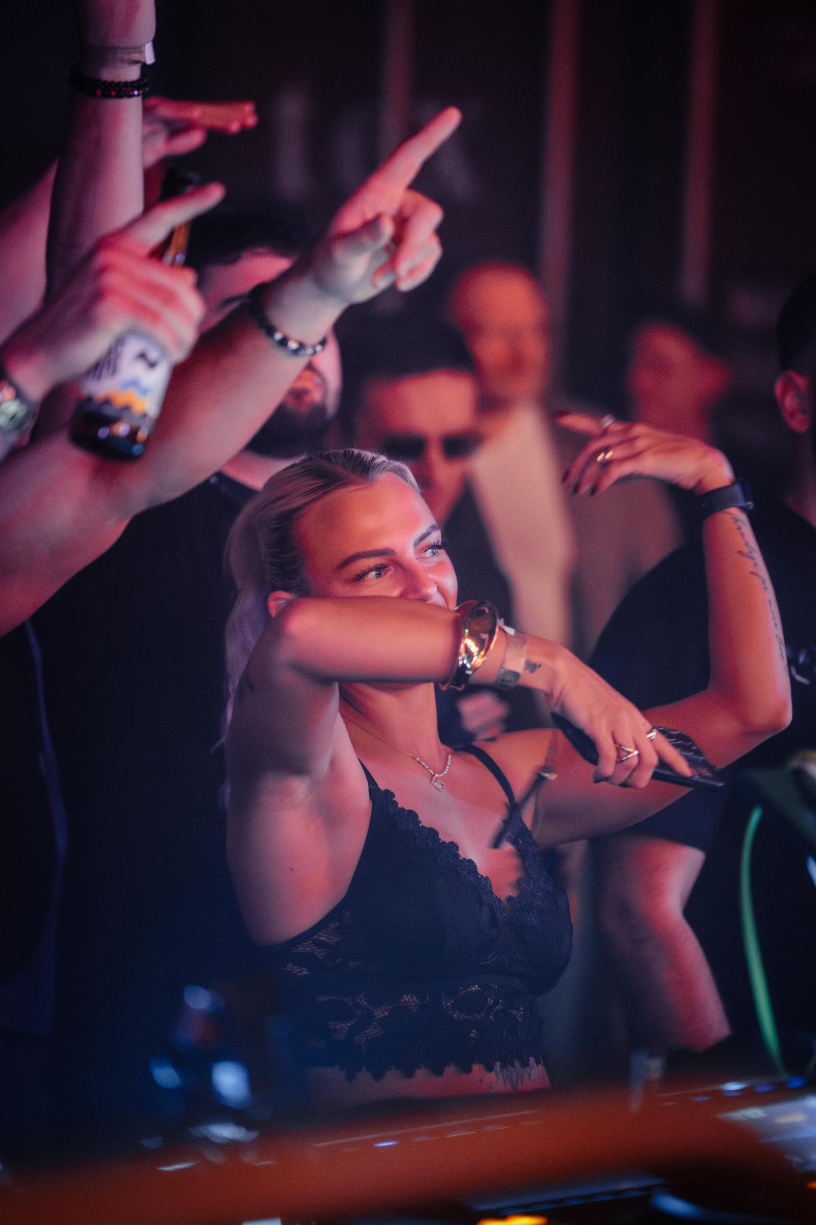 2025-10-11 HEART by Joe Pohl @joeisnotavailable -_W9A6186