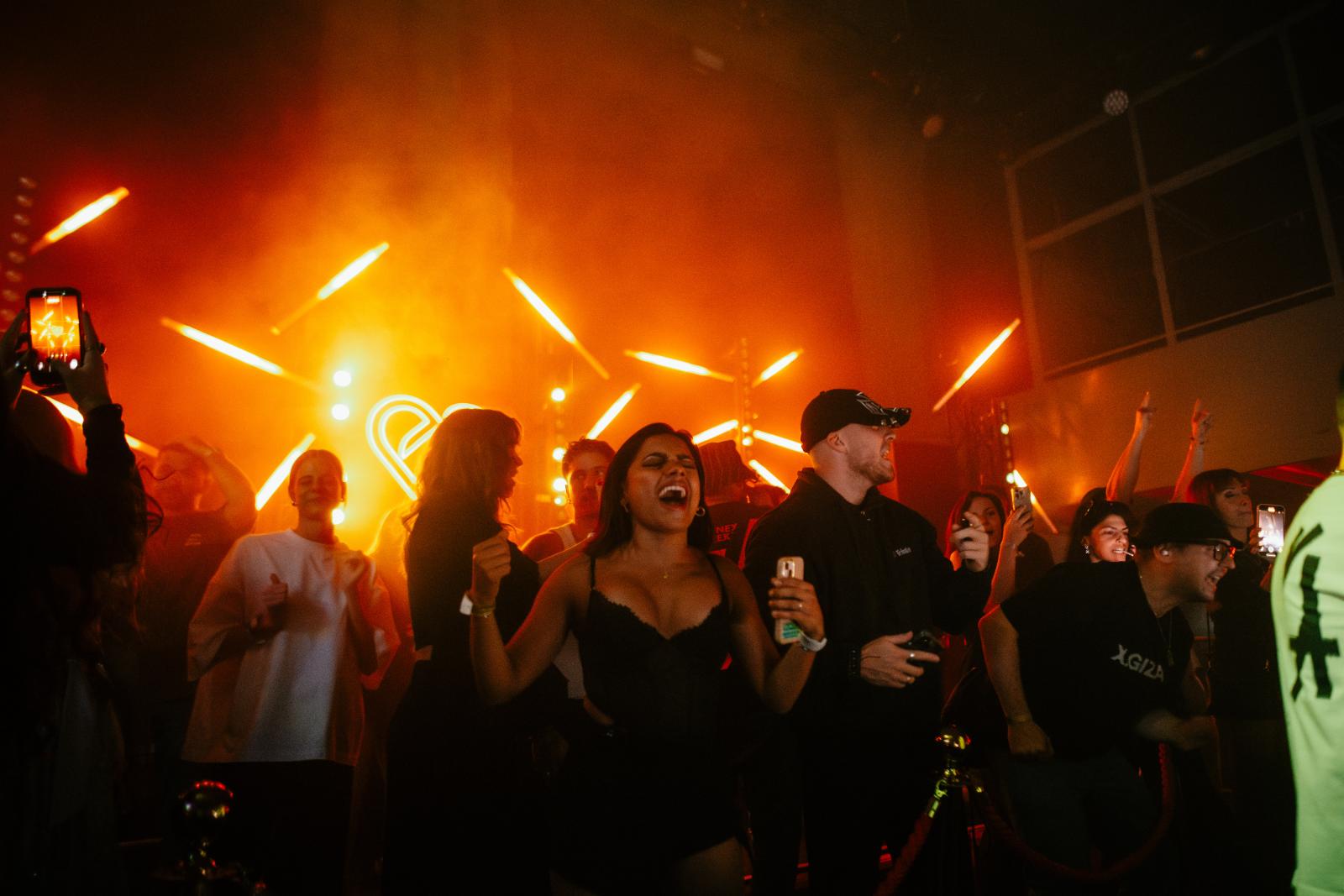 2025-10-11 HEART by Joe Pohl @joeisnotavailable -_W9A6365