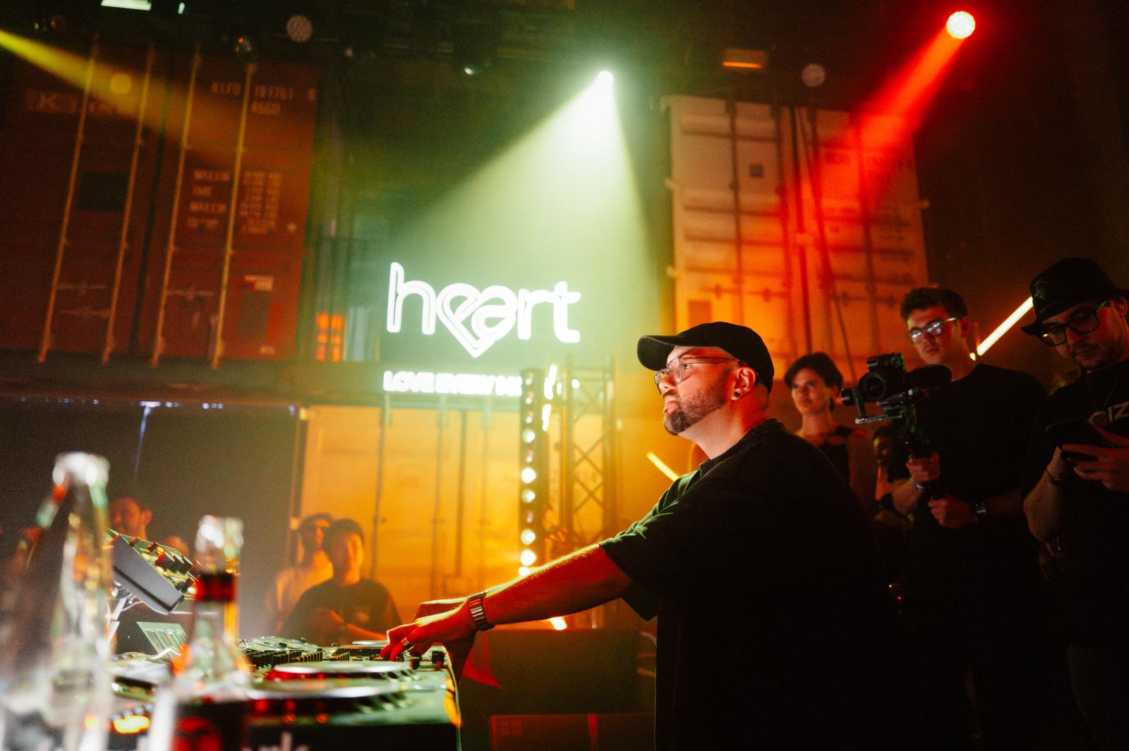 2025-10-11 HEART by Joe Pohl @joeisnotavailable -L1042622