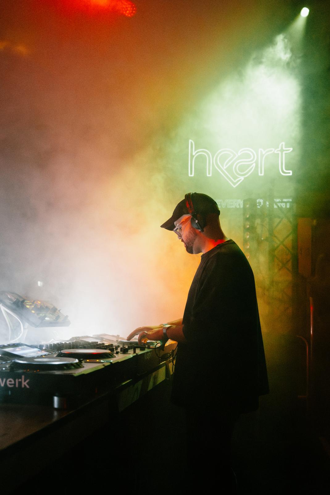 2025-10-11 HEART by Joe Pohl @joeisnotavailable -L1042628