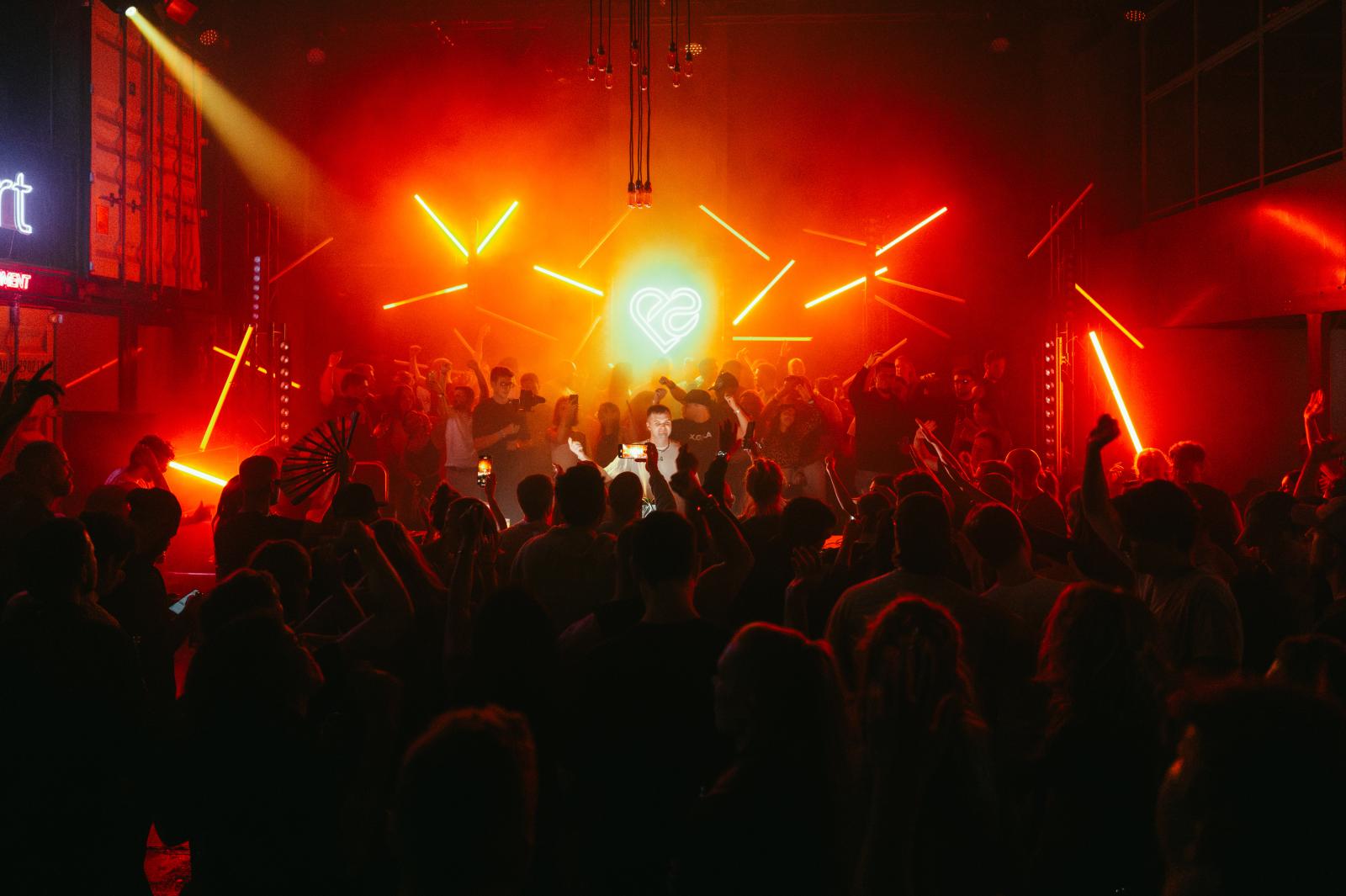 2025-10-11 HEART by Joe Pohl @joeisnotavailable -L1042648