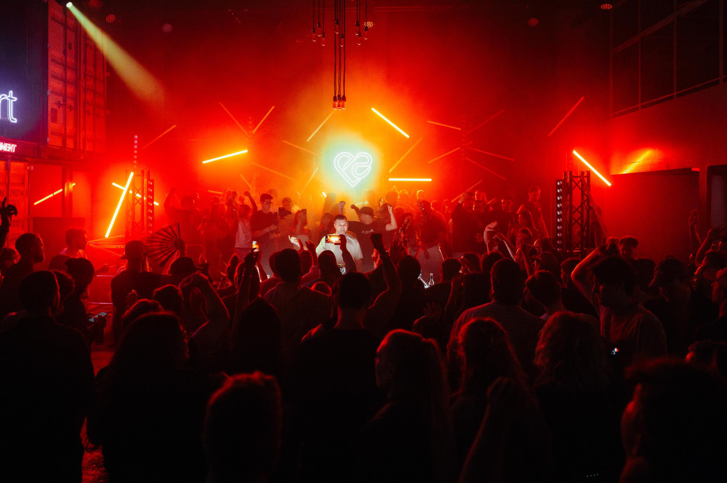 2025-10-11 HEART by Joe Pohl @joeisnotavailable -L1042649