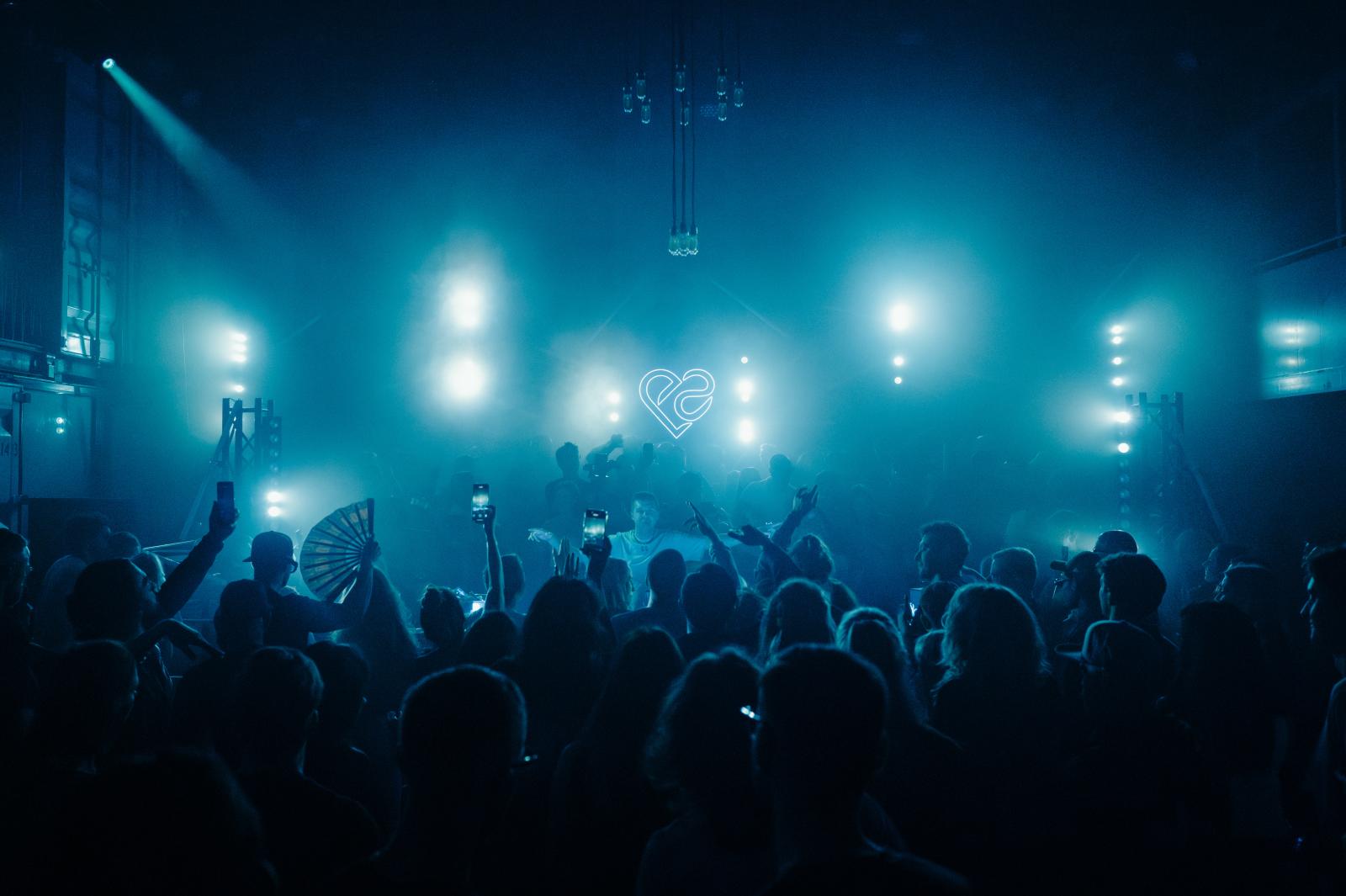 2025-10-11 HEART by Joe Pohl @joeisnotavailable -L1042664