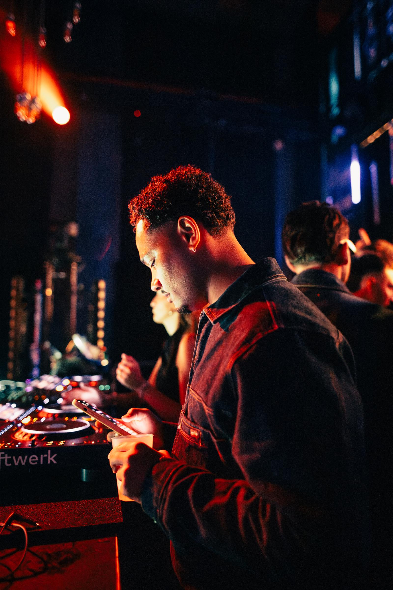 2025-12-13 HEART Zurich by Joe Pohl @joeisnotavailable-1413