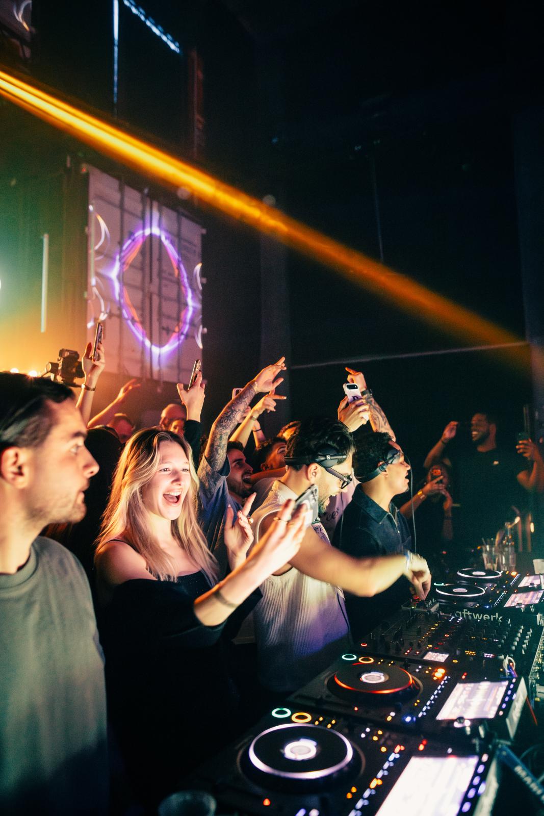 2025-12-13 HEART Zurich by Joe Pohl @joeisnotavailable-1891