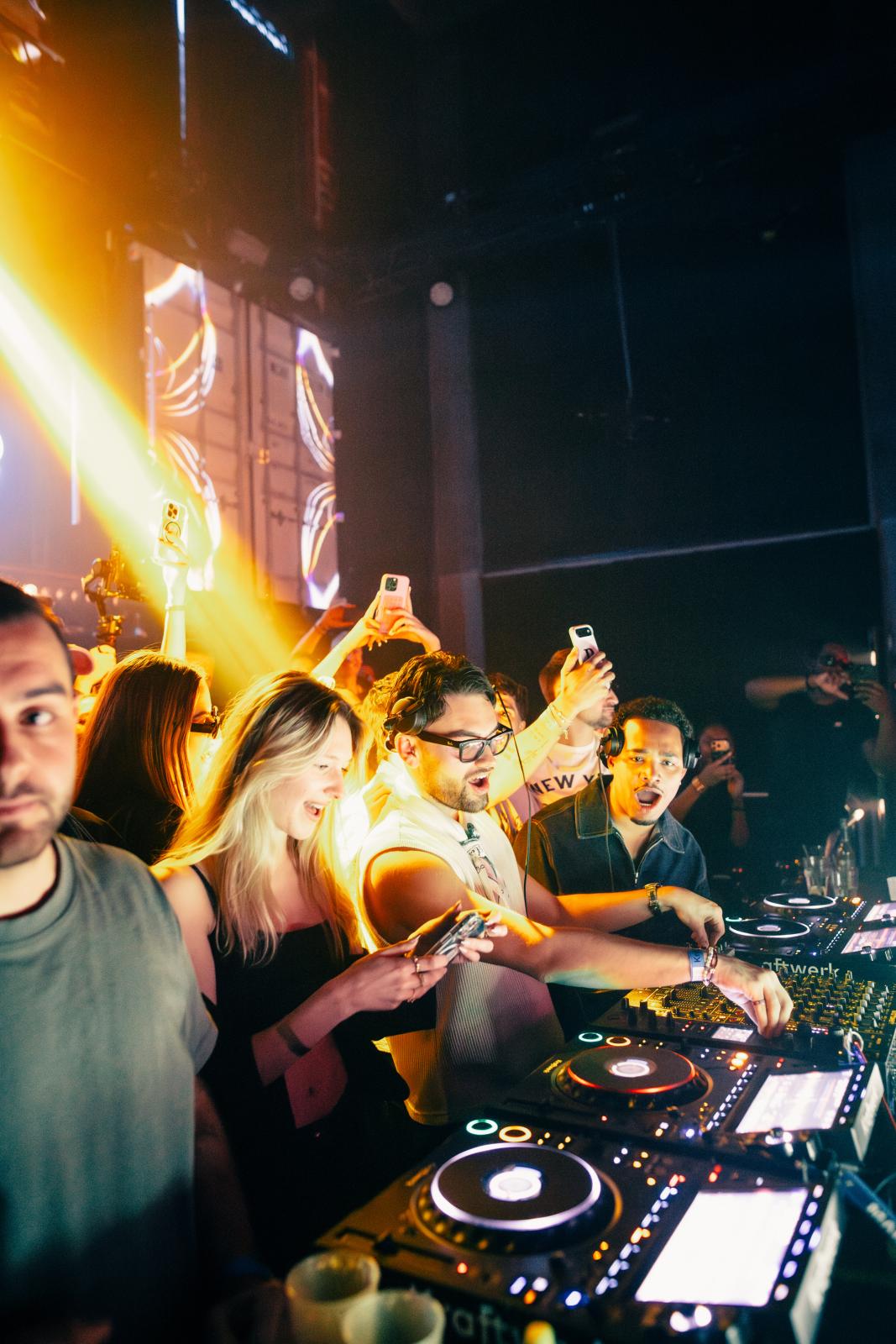 2025-12-13 HEART Zurich by Joe Pohl @joeisnotavailable-1897