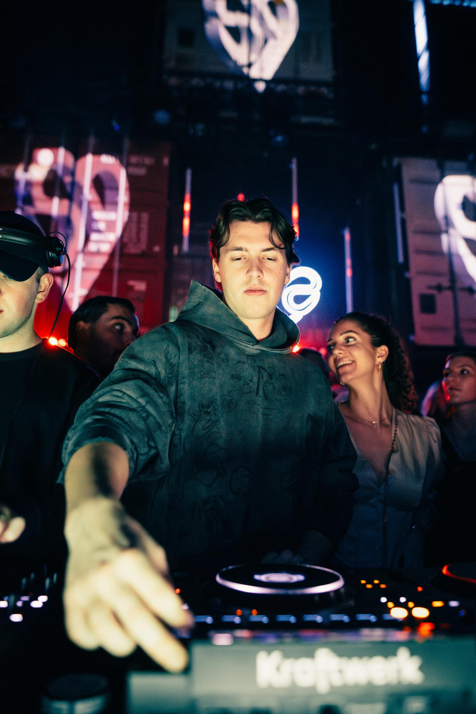 2025-12-13 HEART Zurich by Joe Pohl @joeisnotavailable-2468