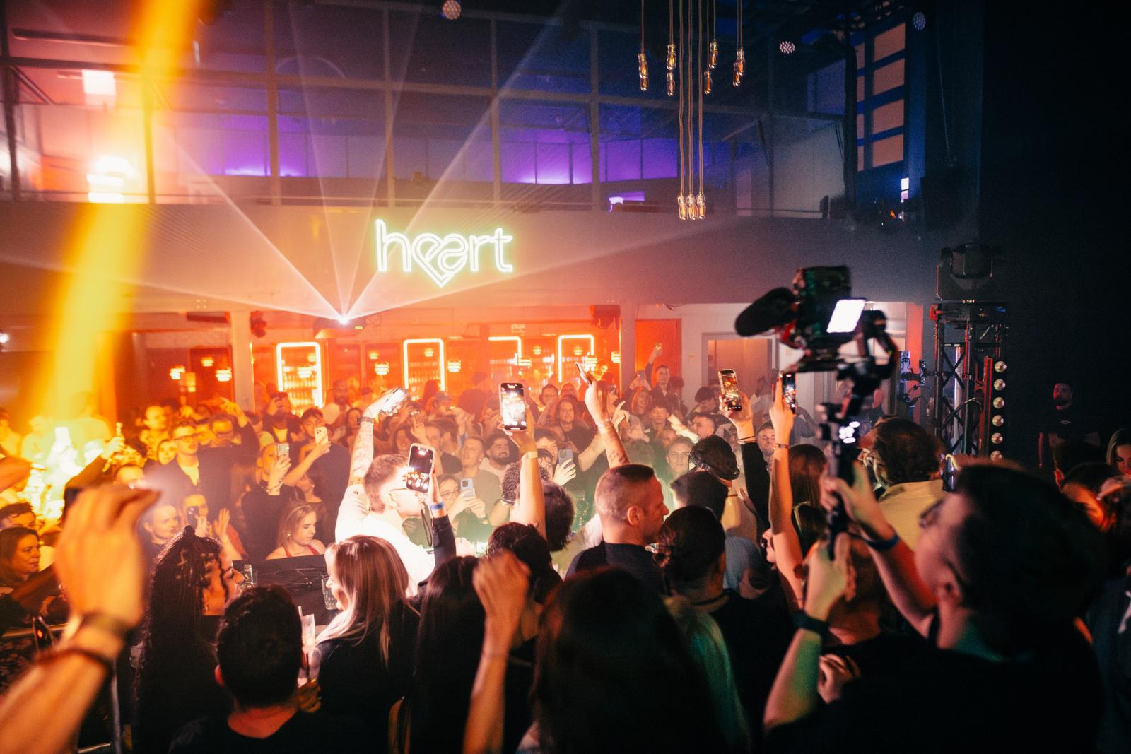 2025-12-13 HEART Zurich by Joe Pohl @joeisnotavailable-1912