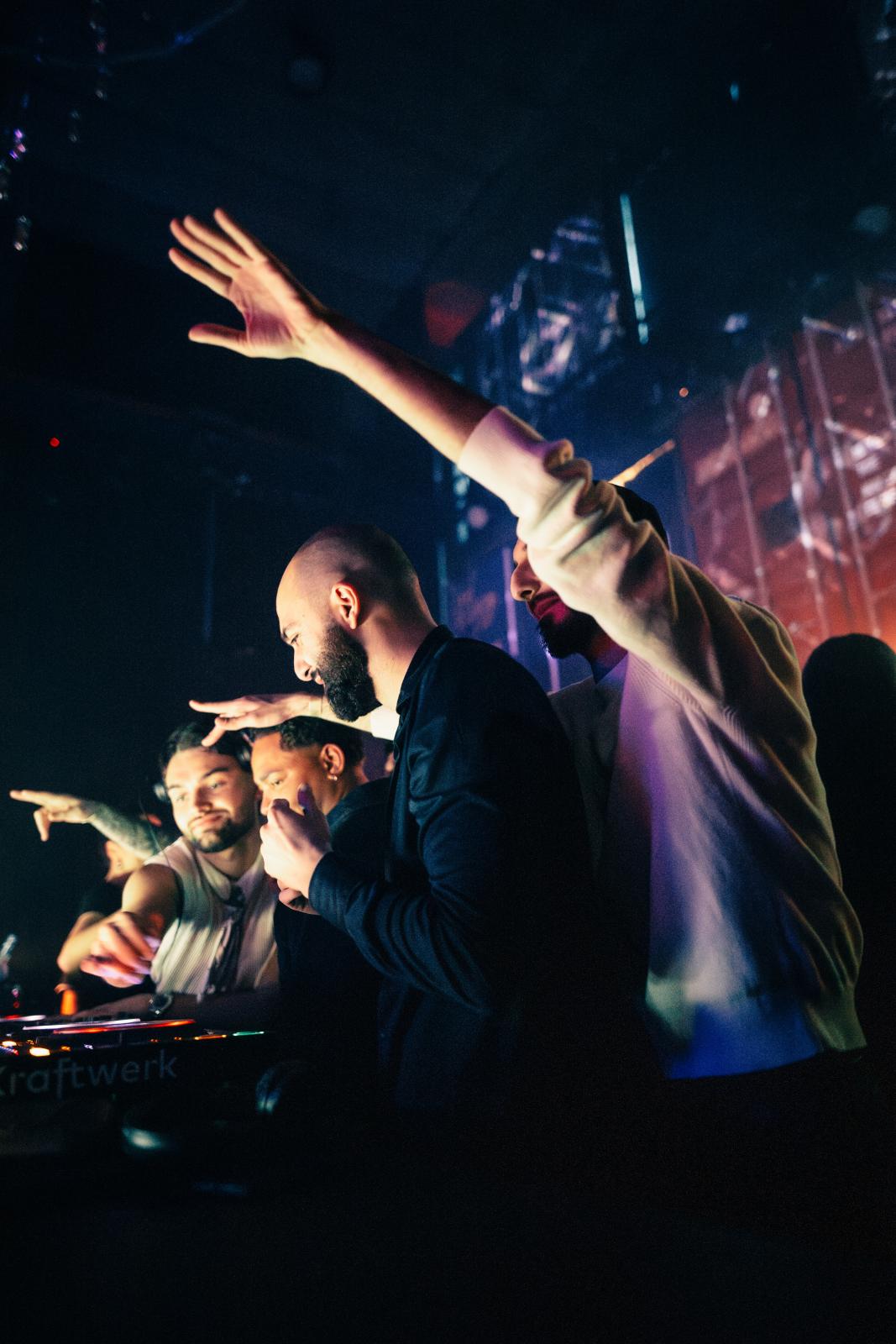 2025-12-13 HEART Zurich by Joe Pohl @joeisnotavailable-2021