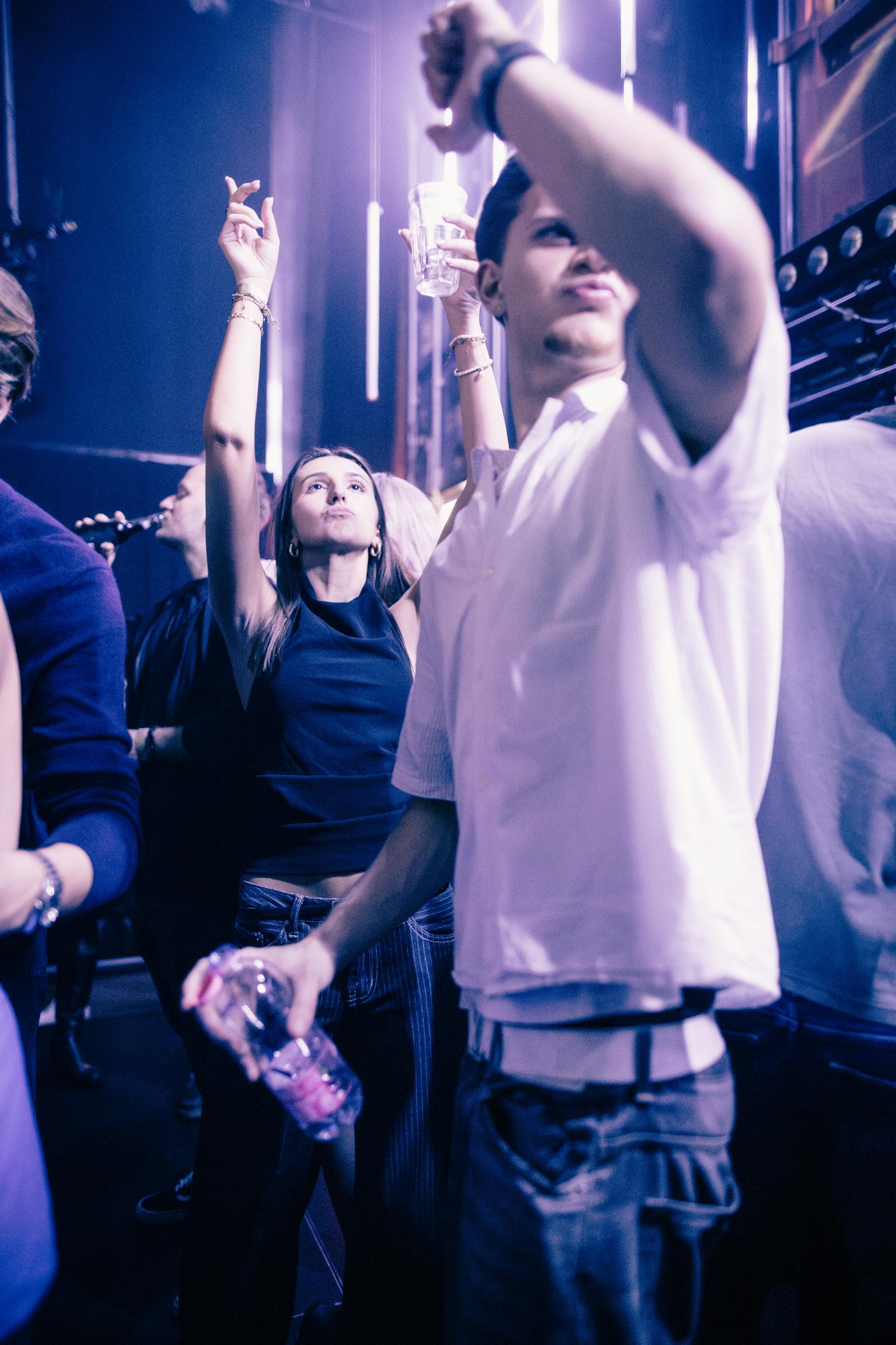 2025-12-13 HEART Zurich by Joe Pohl @joeisnotavailable-2188