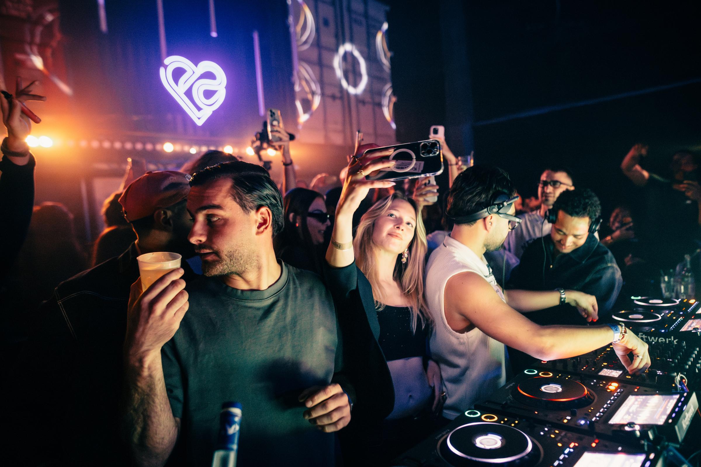 2025-12-13 HEART Zurich by Joe Pohl @joeisnotavailable-1881