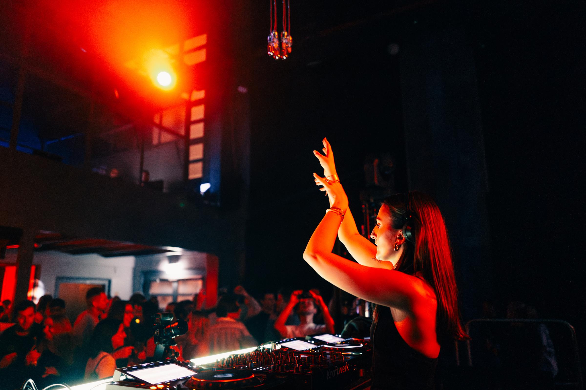 2025-12-13 HEART Zurich by Joe Pohl @joeisnotavailable-1046084