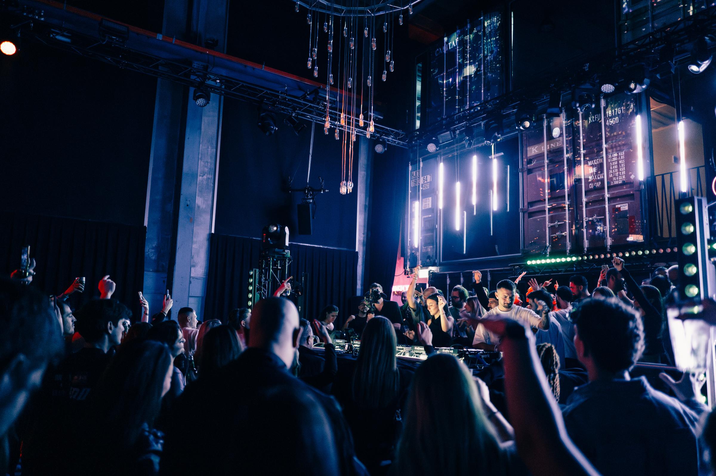 2025-12-13 HEART Zurich by Joe Pohl @joeisnotavailable-1046145