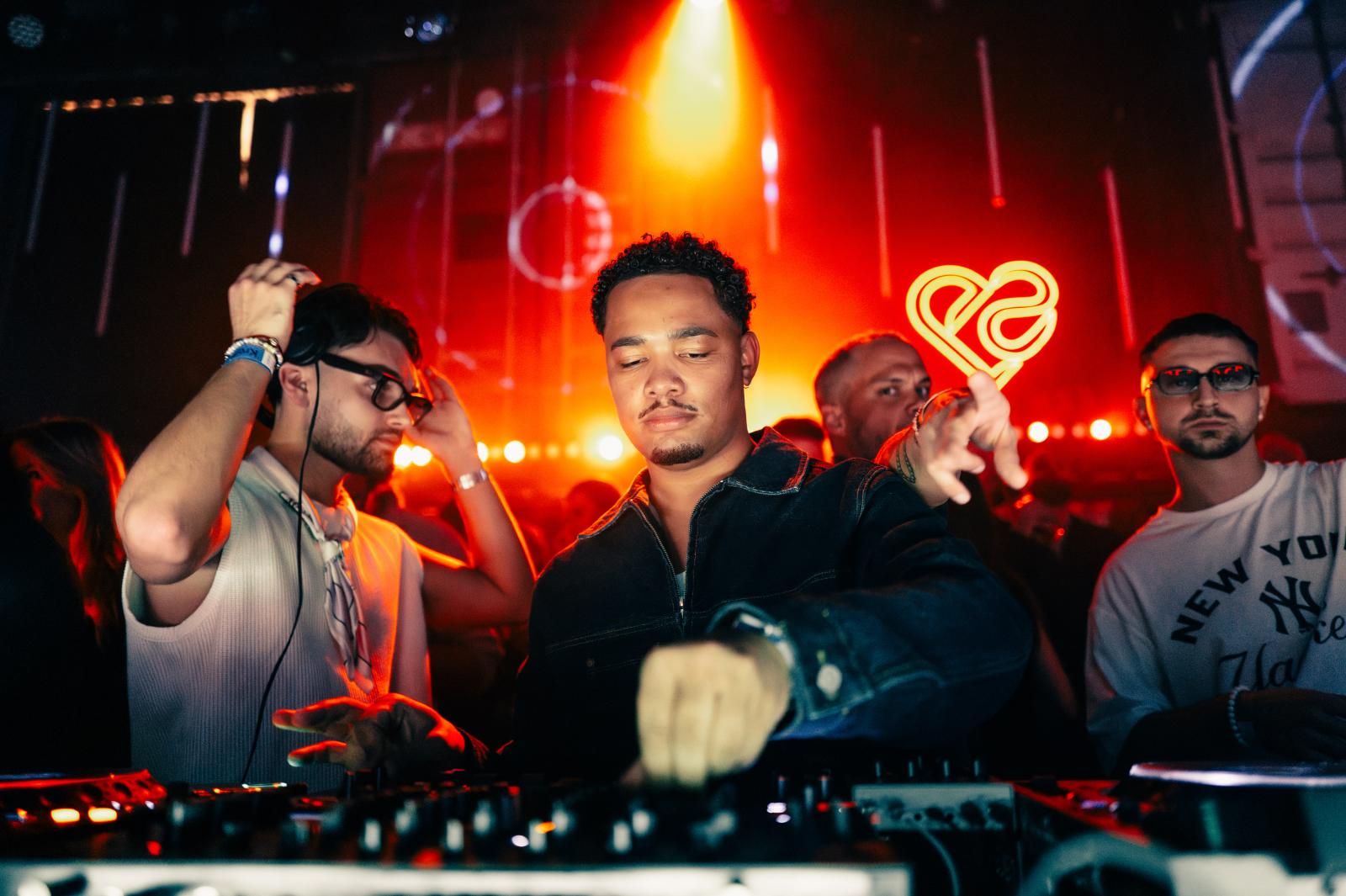 2025-12-13 HEART Zurich by Joe Pohl @joeisnotavailable-1046175