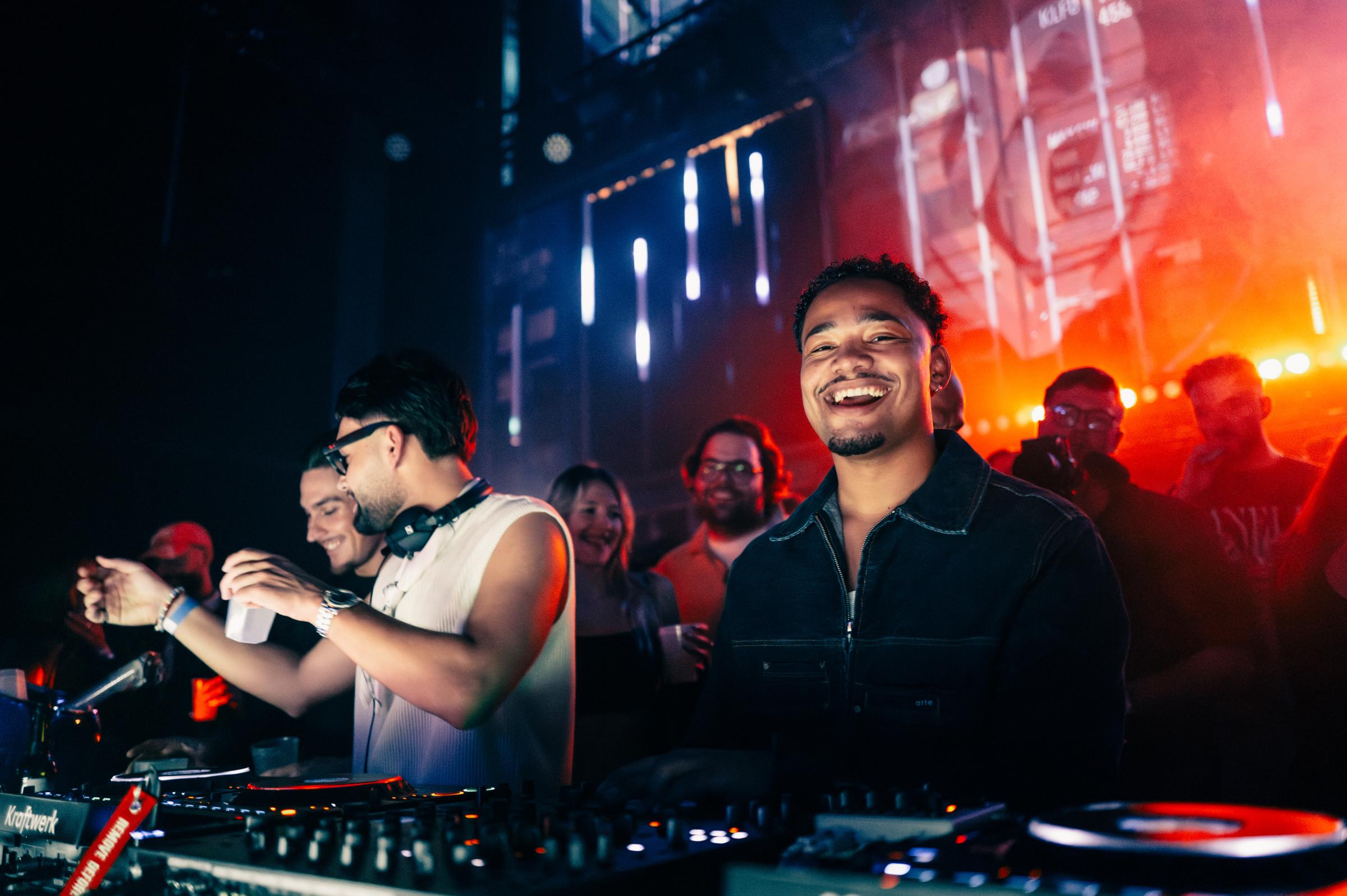 2025-12-13 HEART Zurich by Joe Pohl @joeisnotavailable-1046189