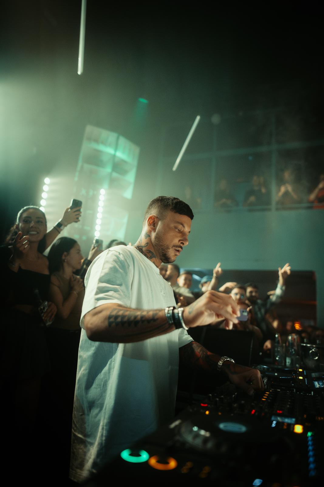 2025-03-16 HEART - by Joe Pohl @joeisnotavailable -_W9A5263-Enhanced-NR