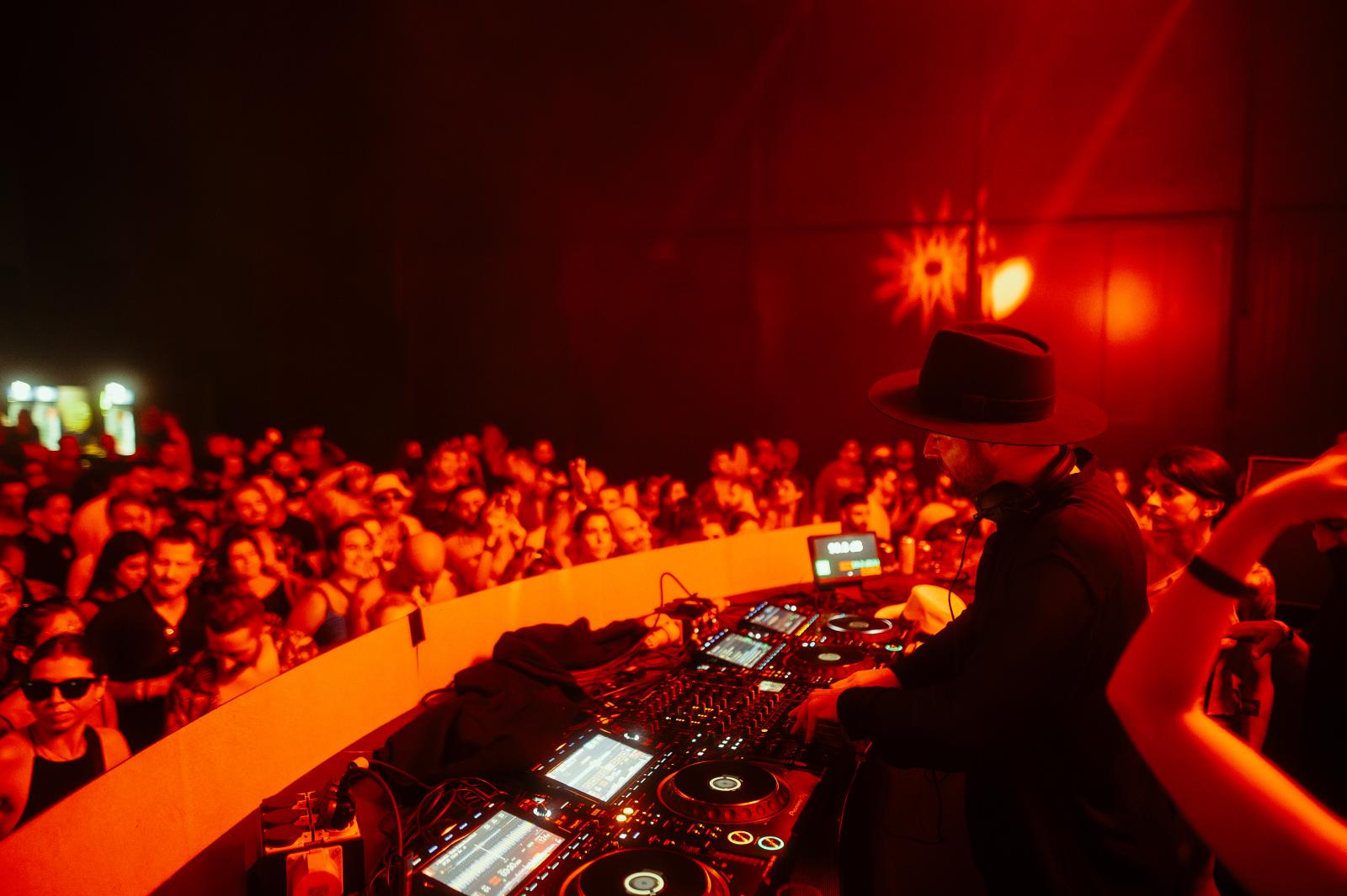 2024-08-10 Inner Circle by Joe Pohl @joeisnotavailable - _W9A3876-Enhanced-NR