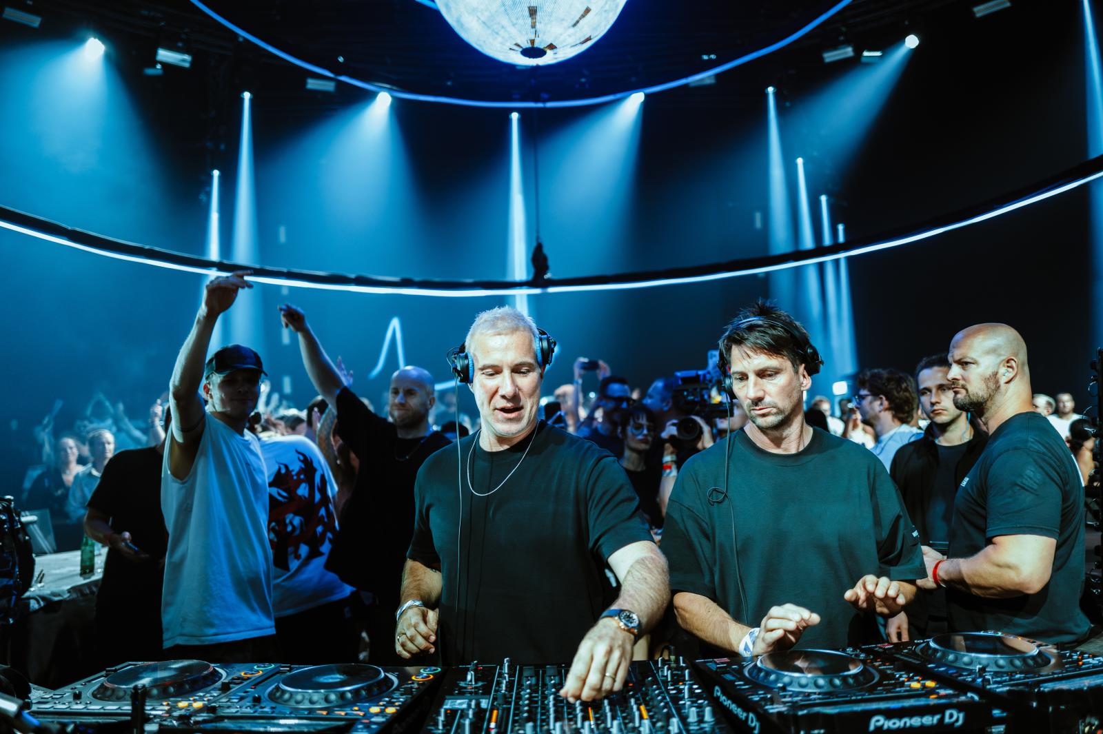 2025-08-09 InnerCircle - by Joe Pohl @joeisnotavailable -L1040873