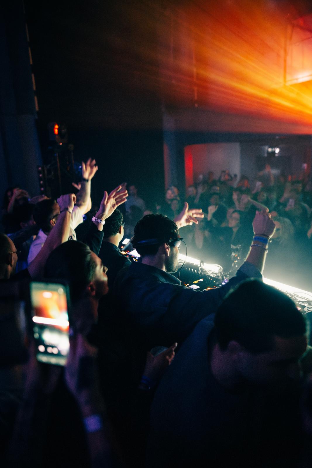 2025-12-13 HEART Zurich by Joe Pohl @joeisnotavailable-1583