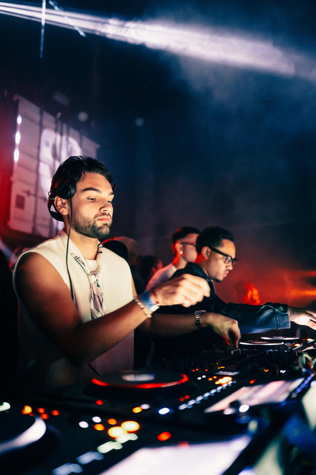 2025-12-13 HEART Zurich by Joe Pohl @joeisnotavailable-1046163